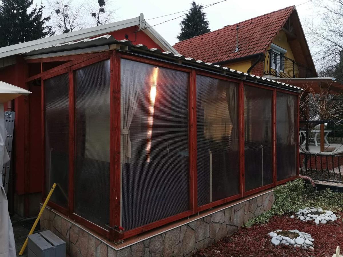 Gunarasi villa jacuzzival Dombóvár Esterno foto