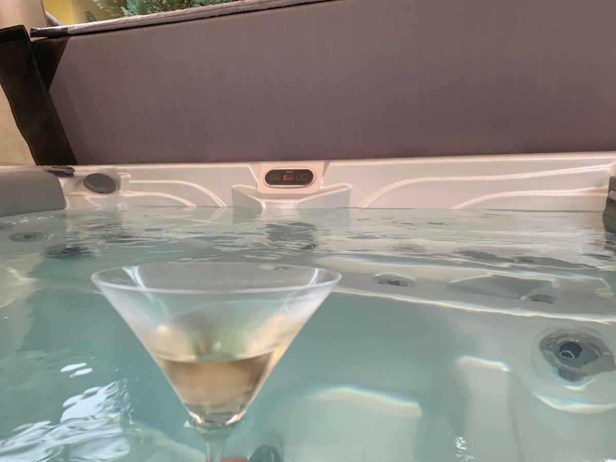 Gunarasi villa jacuzzival Dombóvár Esterno foto
