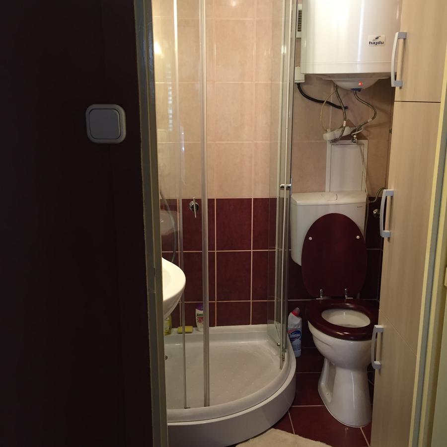 Gunarasi villa jacuzzival Dombóvár Esterno foto