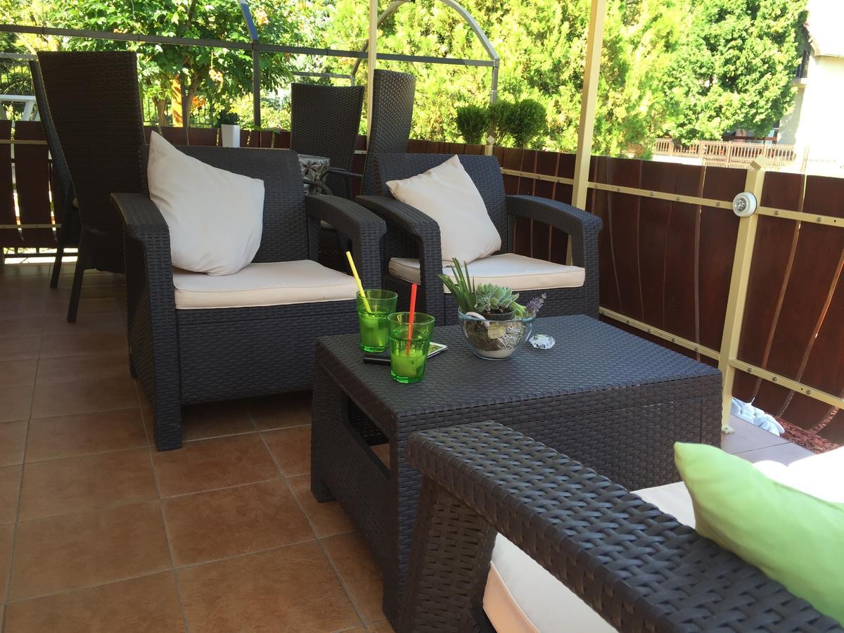 Gunarasi villa jacuzzival Dombóvár Esterno foto