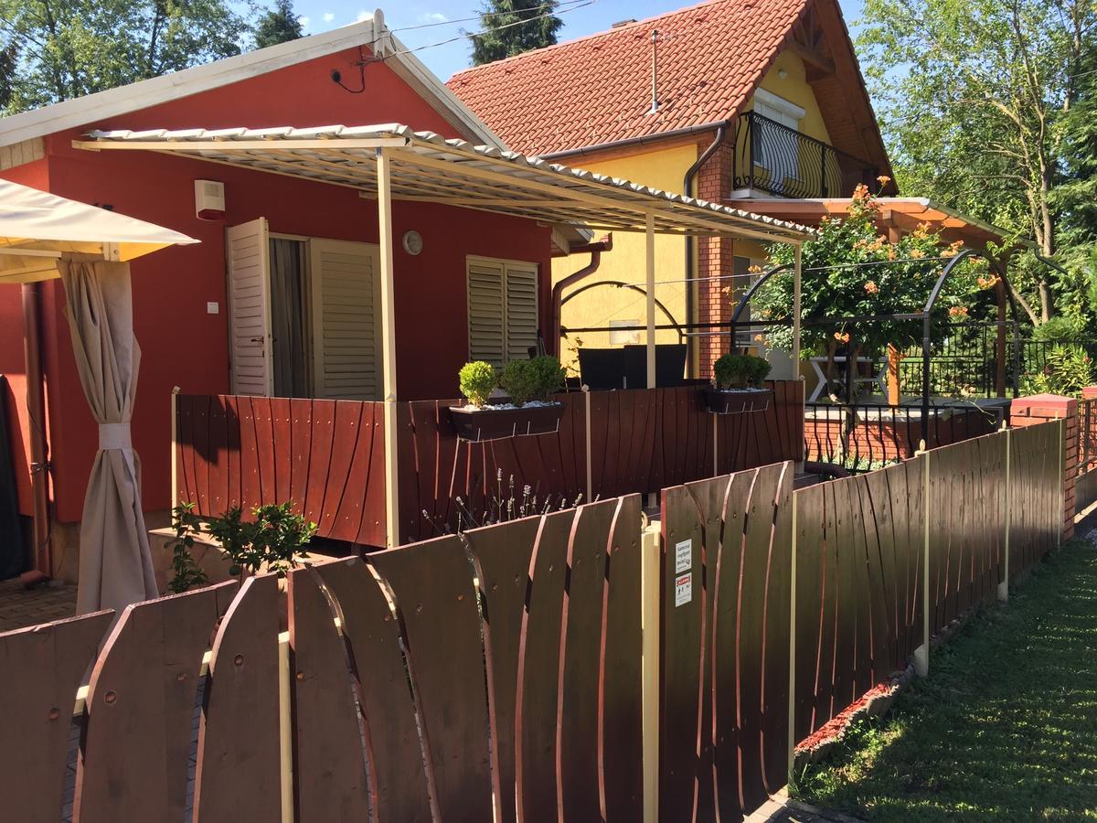 Gunarasi villa jacuzzival Dombóvár Esterno foto