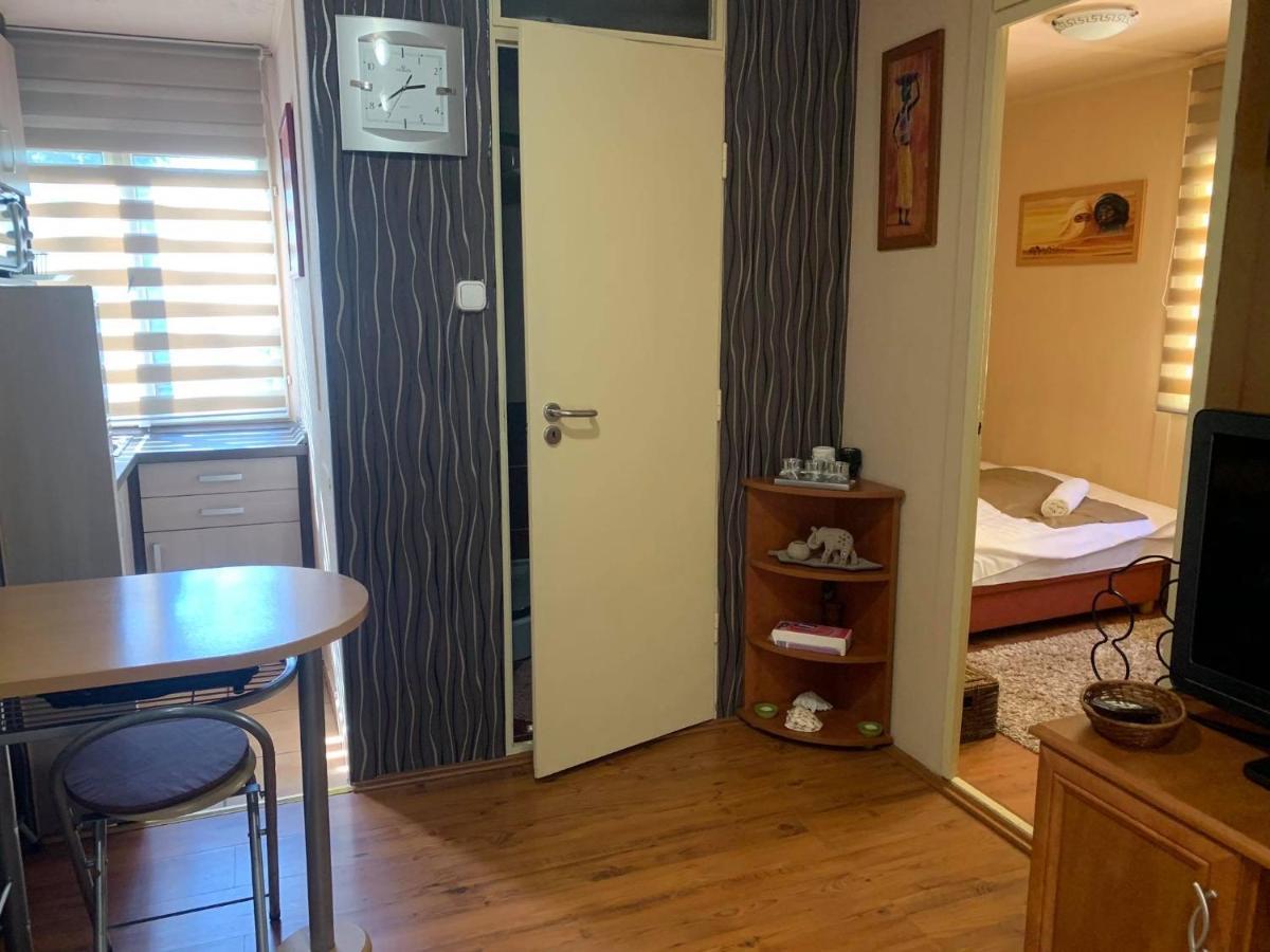 Gunarasi villa jacuzzival Dombóvár Esterno foto