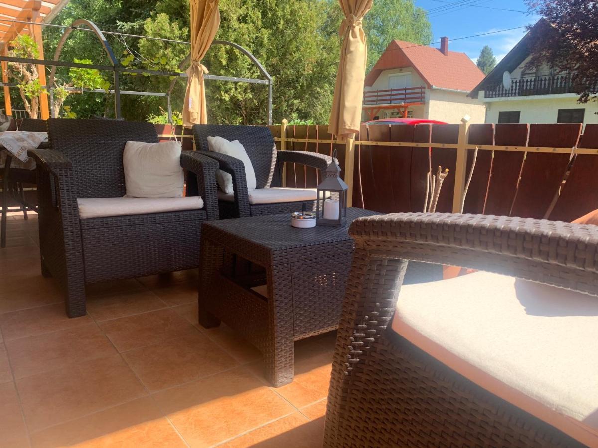 Gunarasi villa jacuzzival Dombóvár Esterno foto